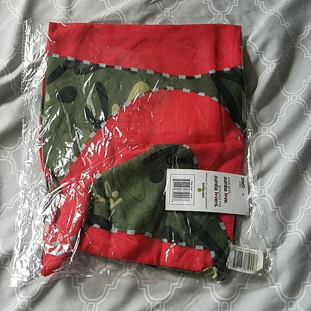 FLASH SALE!! New w/tags Vintage Zumba Fitness Wide Camo Scarf